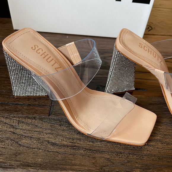 SCHUTZ
Ariellen Vinyl Crystal Block-Heel Sandals size 5.5 - Picture 4 of 7